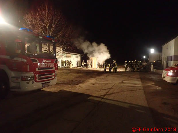 Schulung mit Realbrand-Szenario in Gainfarn  Foto: © Freiwillige Feuerwehr Gainfarn