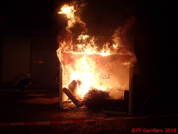Schulung mit Realbrand-Szenario in Gainfarn  Foto: © Freiwillige Feuerwehr Gainfarn