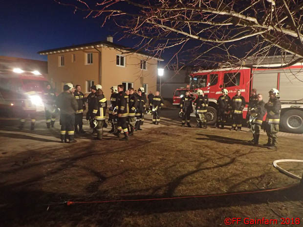 Schulung mit Realbrand-Szenario in Gainfarn  Foto: © Freiwillige Feuerwehr Gainfarn