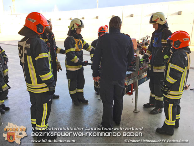 2018_04_07-08 Gemeinsame Ausbildung "Feuerwehr-Basiswissen" des Feuerwehrabschnittes Baden-Stadt im Landesklinkum Baden  Foto: Robert Lichtenauer FF Baden-Stadt