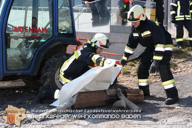 2018_04_07-08 Gemeinsame Ausbildung "Feuerwehr-Basiswissen" des Feuerwehrabschnittes Baden-Stadt im Landesklinkum Baden  Foto: Fritz Beichbuchner FF Baden-Stadt