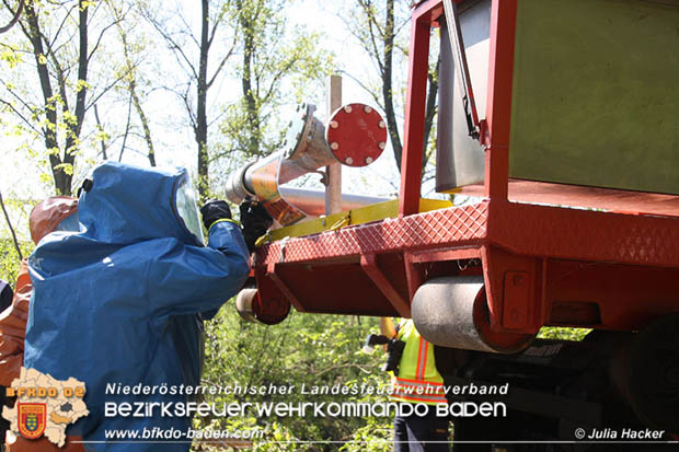 0180421 Bundesländerübergreifende Schadstoffeinsatzübung auf der A3 zwischen Pottendorf NÖ - Hornstein Bgld   Foto: Julia Hackl