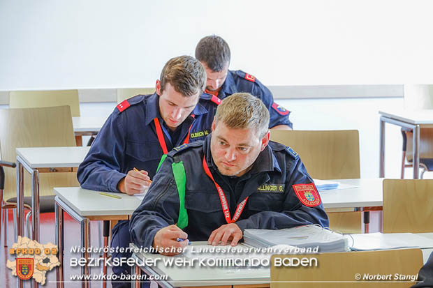 61. Bewerb um das Feuerwehrleistungsabzeichen in GOLD in der NÖ Landesfeuerwehrschule Tulln Foto: © Norbert Stangl 61. Bewerb um das Feuerwehrleistungsabzeichen in GOLD in der NÖ Landesfeuerwehrschule Tulln Foto: © Norbert Stangl