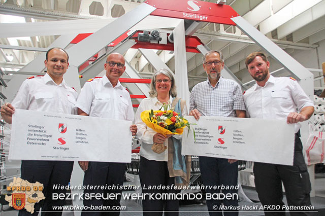 Danke an die Firma Starlinger in Weissenbach a.d.Triesting für die zur Verfügungstellung von 7.000 neuen Sandsäcken  Foto: ASB Markus Hackl
