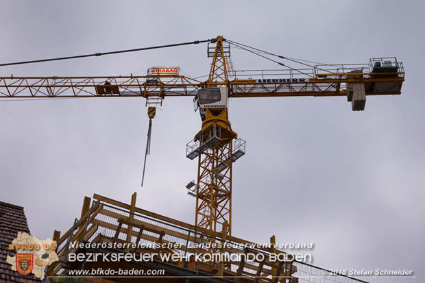 20180812 Höhenrettungsübung - Personenrrettung vom Turmdrehkran auf einer Baustelle in Baden Foto: Stefan Schneider FF Baden-Stadt 20180812 Höhenrettungsübung - Personenrrettung vom Turmdrehkran auf einer Baustelle in Baden Foto: Stefan Schneider FF Baden-Stadt