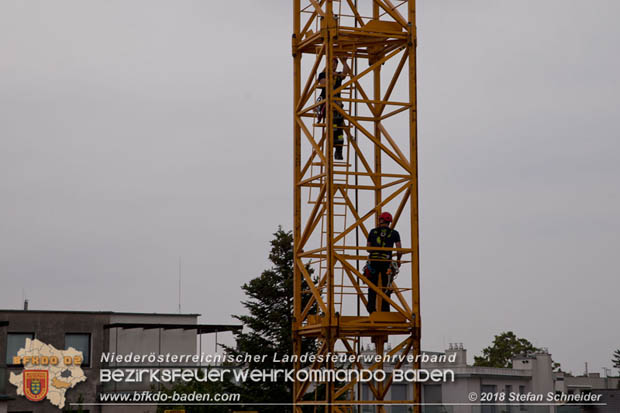 20180812 Höhenrettungsübung - Personenrrettung vom Turmdrehkran auf einer Baustelle in Baden Foto: Stefan Schneider FF Baden-Stadt 20180812 Höhenrettungsübung - Personenrrettung vom Turmdrehkran auf einer Baustelle in Baden Foto: Stefan Schneider FF Baden-Stadt