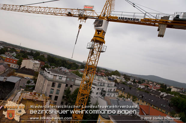 20180812 Höhenrettungsübung - Personenrrettung vom Turmdrehkran auf einer Baustelle in Baden Foto: Stefan Schneider FF Baden-Stadt 20180812 Höhenrettungsübung - Personenrrettung vom Turmdrehkran auf einer Baustelle in Baden Foto: Stefan Schneider FF Baden-Stadt