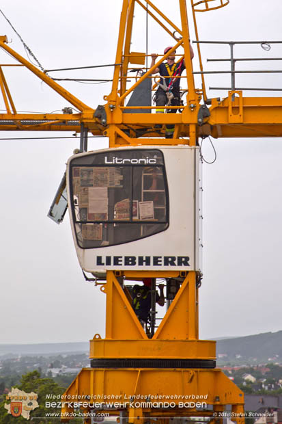 20180812 Höhenrettungsübung - Personenrrettung vom Turmdrehkran auf einer Baustelle in Baden Foto: Stefan Schneider FF Baden-Stadt 20180812 Höhenrettungsübung - Personenrrettung vom Turmdrehkran auf einer Baustelle in Baden Foto: Stefan Schneider FF Baden-Stadt