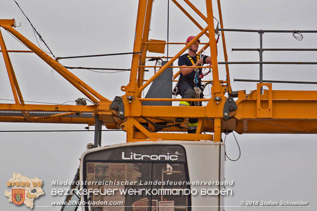 20180812 Höhenrettungsübung - Personenrrettung vom Turmdrehkran auf einer Baustelle in Baden Foto: Stefan Schneider FF Baden-Stadt 20180812 Höhenrettungsübung - Personenrrettung vom Turmdrehkran auf einer Baustelle in Baden Foto: Stefan Schneider FF Baden-Stadt