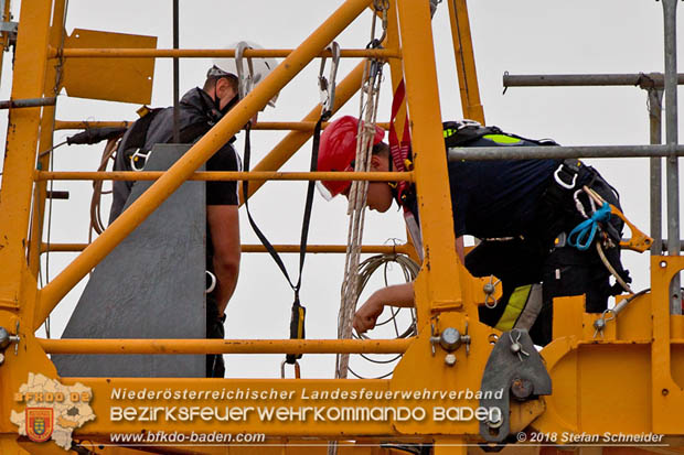 20180812 Höhenrettungsübung - Personenrrettung vom Turmdrehkran auf einer Baustelle in Baden Foto: Stefan Schneider FF Baden-Stadt 20180812 Höhenrettungsübung - Personenrrettung vom Turmdrehkran auf einer Baustelle in Baden Foto: Stefan Schneider FF Baden-Stadt