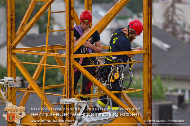 20180812 Höhenrettungsübung - Personenrrettung vom Turmdrehkran auf einer Baustelle in Baden Foto: Stefan Schneider FF Baden-Stadt 20180812 Höhenrettungsübung - Personenrrettung vom Turmdrehkran auf einer Baustelle in Baden Foto: Stefan Schneider FF Baden-Stadt