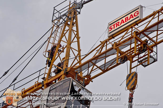20180812 Höhenrettungsübung - Personenrrettung vom Turmdrehkran auf einer Baustelle in Baden Foto: Stefan Schneider FF Baden-Stadt 20180812 Höhenrettungsübung - Personenrrettung vom Turmdrehkran auf einer Baustelle in Baden Foto: Stefan Schneider FF Baden-Stadt