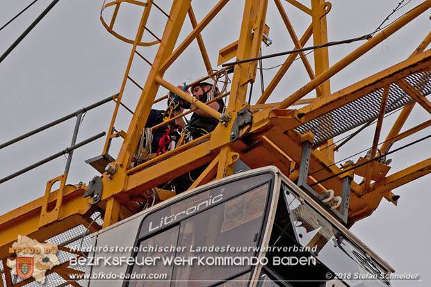 20180812 Höhenrettungsübung - Personenrrettung vom Turmdrehkran auf einer Baustelle in Baden Foto: Stefan Schneider FF Baden-Stadt 20180812 Höhenrettungsübung - Personenrrettung vom Turmdrehkran auf einer Baustelle in Baden Foto: Stefan Schneider FF Baden-Stadt