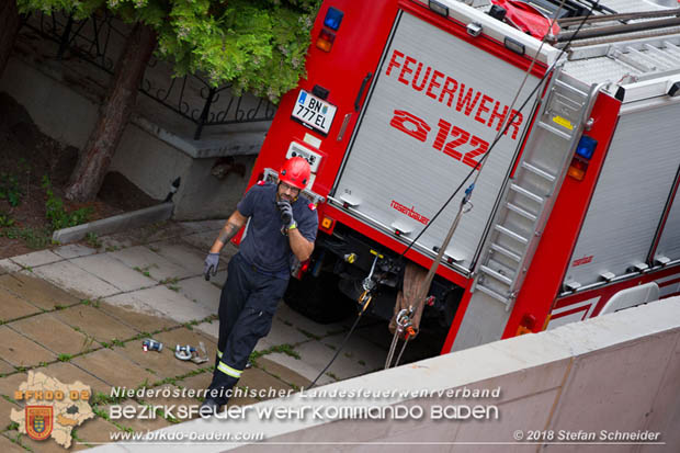 20180812 Höhenrettungsübung - Personenrrettung vom Turmdrehkran auf einer Baustelle in Baden Foto: Stefan Schneider FF Baden-Stadt 20180812 Höhenrettungsübung - Personenrrettung vom Turmdrehkran auf einer Baustelle in Baden Foto: Stefan Schneider FF Baden-Stadt
