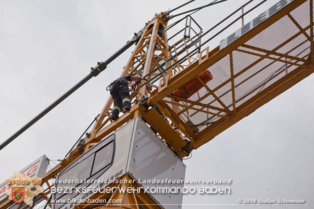 20180812 Höhenrettungsübung - Personenrrettung vom Turmdrehkran auf einer Baustelle in Baden Foto: Stefan Schneider FF Baden-Stadt 20180812 Höhenrettungsübung - Personenrrettung vom Turmdrehkran auf einer Baustelle in Baden Foto: Stefan Schneider FF Baden-Stadt