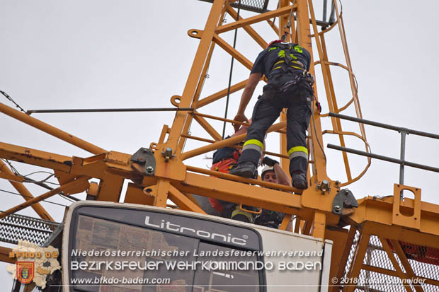 20180812 Höhenrettungsübung - Personenrrettung vom Turmdrehkran auf einer Baustelle in Baden Foto: Stefan Schneider FF Baden-Stadt 20180812 Höhenrettungsübung - Personenrrettung vom Turmdrehkran auf einer Baustelle in Baden Foto: Stefan Schneider FF Baden-Stadt