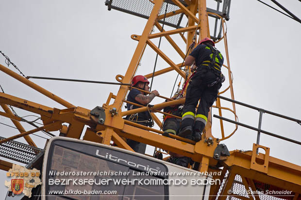 20180812 Höhenrettungsübung - Personenrrettung vom Turmdrehkran auf einer Baustelle in Baden Foto: Stefan Schneider FF Baden-Stadt 20180812 Höhenrettungsübung - Personenrrettung vom Turmdrehkran auf einer Baustelle in Baden Foto: Stefan Schneider FF Baden-Stadt