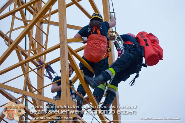 20180812 Höhenrettungsübung - Personenrrettung vom Turmdrehkran auf einer Baustelle in Baden Foto: Stefan Schneider FF Baden-Stadt 20180812 Höhenrettungsübung - Personenrrettung vom Turmdrehkran auf einer Baustelle in Baden Foto: Stefan Schneider FF Baden-Stadt
