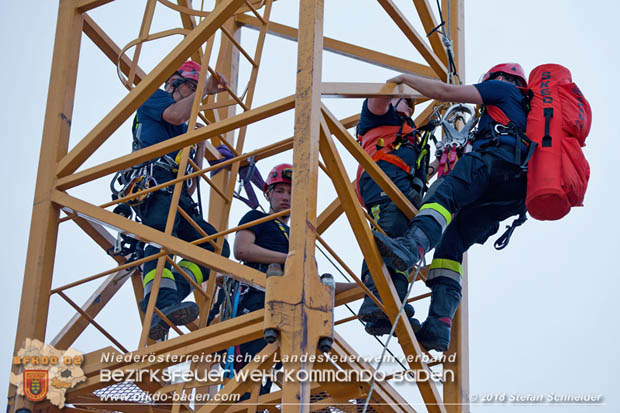 20180812 Höhenrettungsübung - Personenrrettung vom Turmdrehkran auf einer Baustelle in Baden Foto: Stefan Schneider FF Baden-Stadt 20180812 Höhenrettungsübung - Personenrrettung vom Turmdrehkran auf einer Baustelle in Baden Foto: Stefan Schneider FF Baden-Stadt