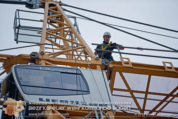 20180812 Höhenrettungsübung - Personenrrettung vom Turmdrehkran auf einer Baustelle in Baden Foto: Stefan Schneider FF Baden-Stadt 20180812 Höhenrettungsübung - Personenrrettung vom Turmdrehkran auf einer Baustelle in Baden Foto: Stefan Schneider FF Baden-Stadt