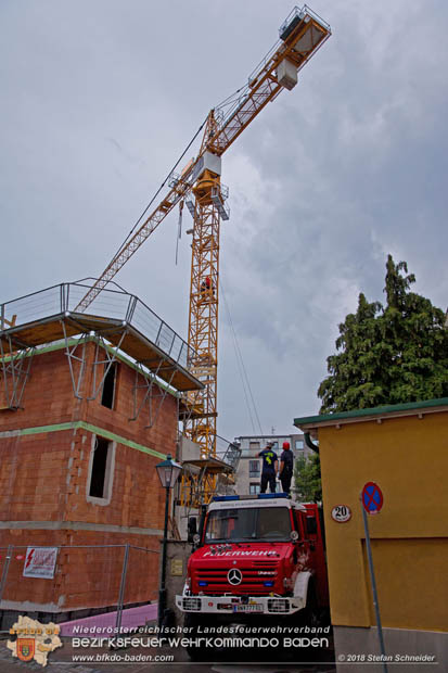 20180812 Höhenrettungsübung - Personenrrettung vom Turmdrehkran auf einer Baustelle in Baden Foto: Stefan Schneider FF Baden-Stadt 20180812 Höhenrettungsübung - Personenrrettung vom Turmdrehkran auf einer Baustelle in Baden Foto: Stefan Schneider FF Baden-Stadt