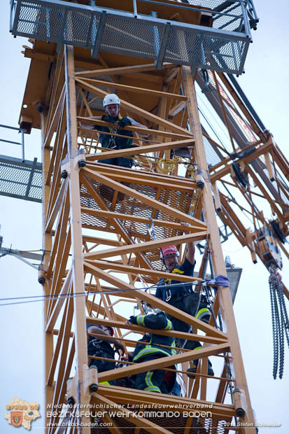 20180812 Höhenrettungsübung - Personenrrettung vom Turmdrehkran auf einer Baustelle in Baden Foto: Stefan Schneider FF Baden-Stadt 20180812 Höhenrettungsübung - Personenrrettung vom Turmdrehkran auf einer Baustelle in Baden Foto: Stefan Schneider FF Baden-Stadt