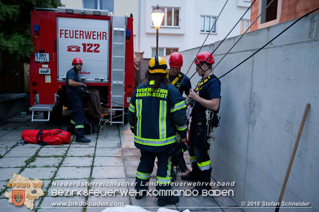 20180812 Höhenrettungsübung - Personenrrettung vom Turmdrehkran auf einer Baustelle in Baden Foto: Stefan Schneider FF Baden-Stadt 20180812 Höhenrettungsübung - Personenrrettung vom Turmdrehkran auf einer Baustelle in Baden Foto: Stefan Schneider FF Baden-Stadt