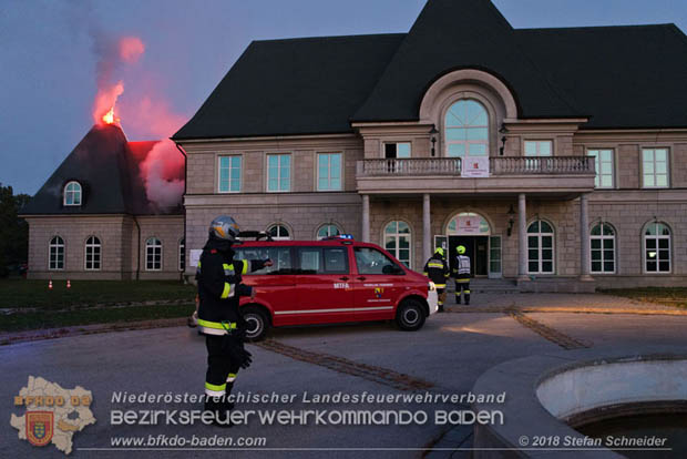 20181012 Realistische Brandeinsatzübung in Oberwaltersdorf  Foto: © Stefan Schneider