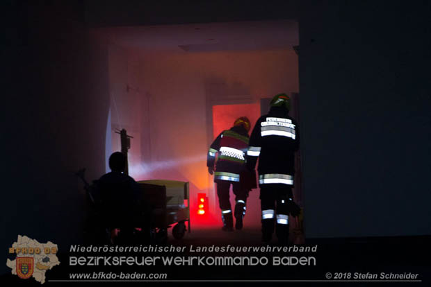 20181012 Realistische Brandeinsatzübung in Oberwaltersdorf  Foto: © Stefan Schneider