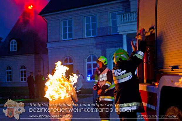 20181012 Realistische Brandeinsatzübung in Oberwaltersdorf  Foto: © Stefan Schneider