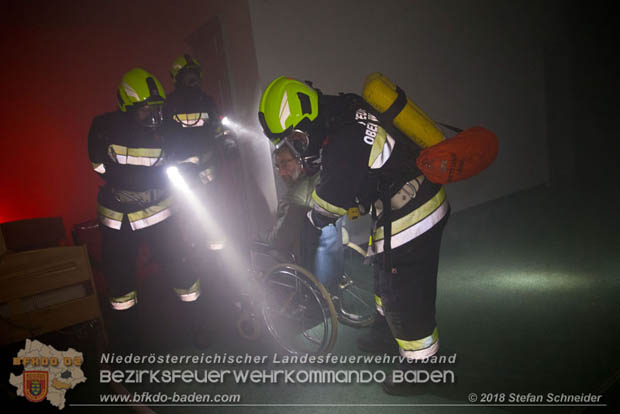 20181012 Realistische Brandeinsatzübung in Oberwaltersdorf  Foto: © Stefan Schneider