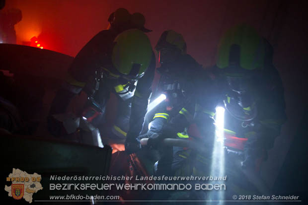 20181012 Realistische Brandeinsatzübung in Oberwaltersdorf  Foto: © Stefan Schneider