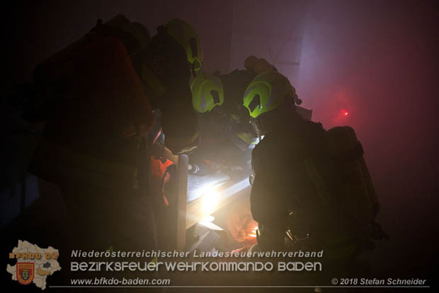 20181012 Realistische Brandeinsatzübung in Oberwaltersdorf  Foto: © Stefan Schneider