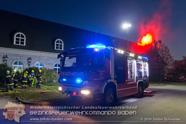 20181012 Realistische Brandeinsatzübung in Oberwaltersdorf  Foto: © Stefan Schneider