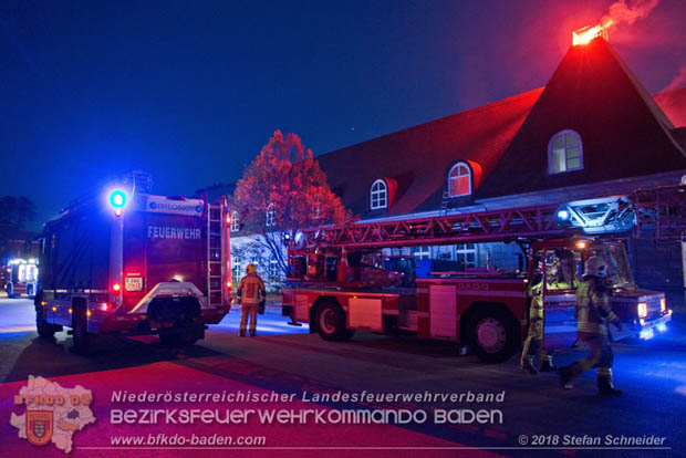 20181012 Realistische Brandeinsatzübung in Oberwaltersdorf  Foto: © Stefan Schneider