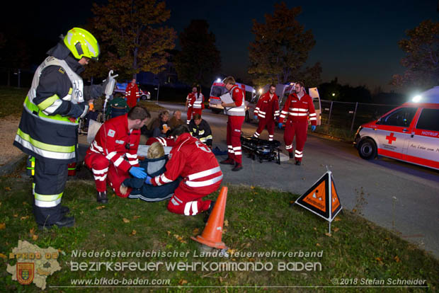 20181012 Realistische Brandeinsatzübung in Oberwaltersdorf  Foto: © Stefan Schneider