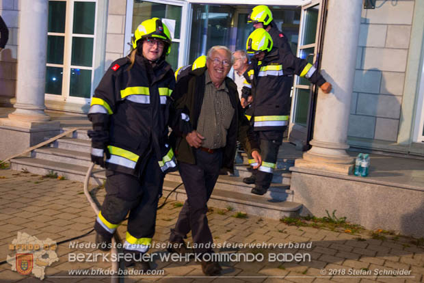 20181012 Realistische Brandeinsatzübung in Oberwaltersdorf  Foto: © Stefan Schneider