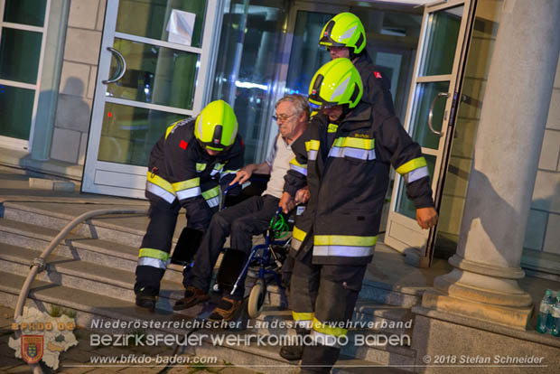 20181012 Realistische Brandeinsatzübung in Oberwaltersdorf  Foto: © Stefan Schneider