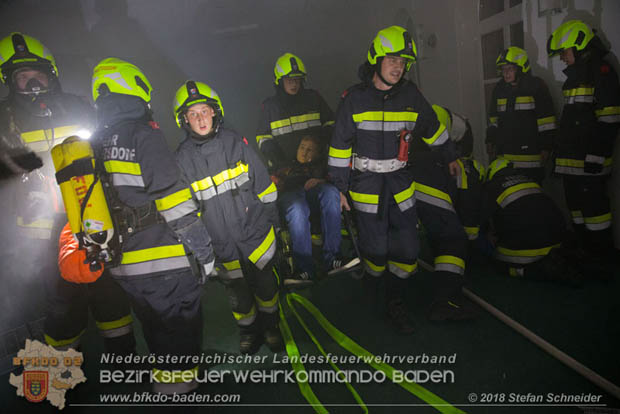 20181012 Realistische Brandeinsatzübung in Oberwaltersdorf  Foto: © Stefan Schneider