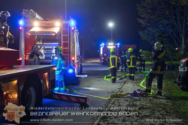20181012 Realistische Brandeinsatzübung in Oberwaltersdorf  Foto: © Stefan Schneider