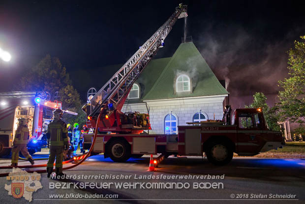 20181012 Realistische Brandeinsatzübung in Oberwaltersdorf  Foto: © Stefan Schneider
