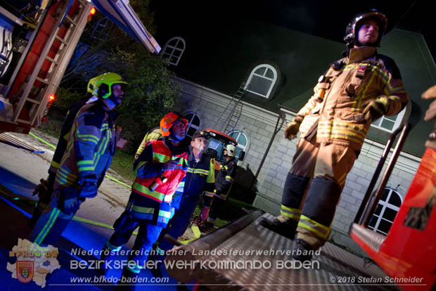 20181012 Realistische Brandeinsatzübung in Oberwaltersdorf  Foto: © Stefan Schneider