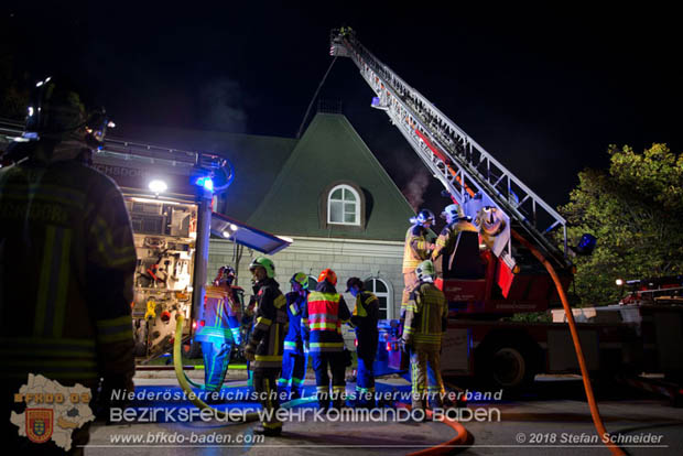 20181012 Realistische Brandeinsatzübung in Oberwaltersdorf  Foto: © Stefan Schneider