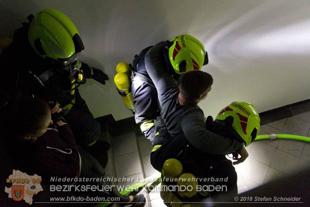 20181012 Realistische Brandeinsatzübung in Oberwaltersdorf  Foto: © Stefan Schneider