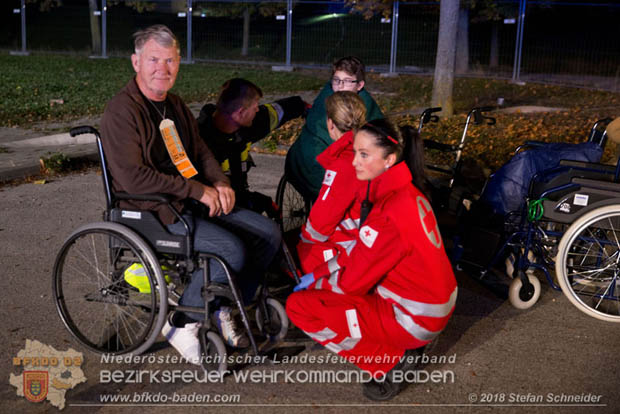 20181012 Realistische Brandeinsatzübung in Oberwaltersdorf  Foto: © Stefan Schneider