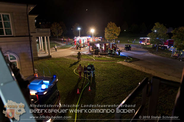 20181012 Realistische Brandeinsatzübung in Oberwaltersdorf  Foto: © Stefan Schneider