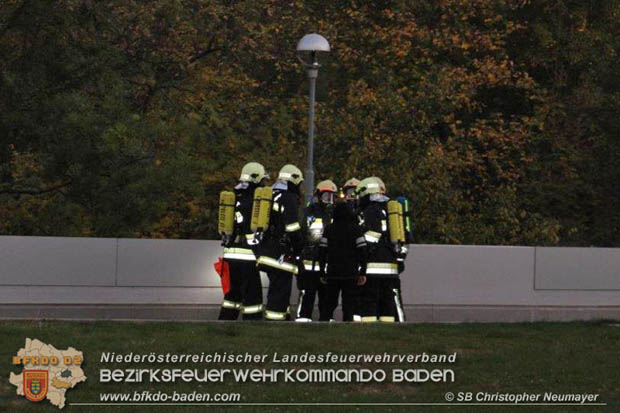20181012 Brandeinsatzuebung in einer Guenselsdorfer Tiefgarage Foto: SB oeA Christopher Neumayer 20181012 Brandeinsatzuebung in einer Guenselsdorfer Tiefgarage Foto: SB oeA Christopher Neumayer