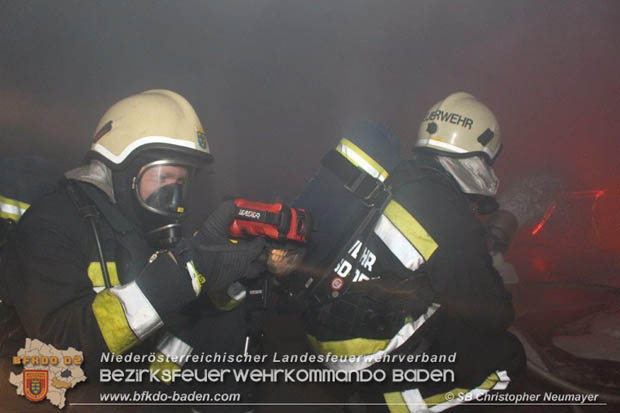 20181012 Brandeinsatzuebung in einer Guenselsdorfer Tiefgarage Foto: SB oeA Christopher Neumayer 20181012 Brandeinsatzuebung in einer Guenselsdorfer Tiefgarage Foto: SB oeA Christopher Neumayer