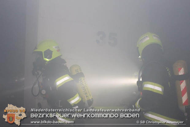 20181012 Brandeinsatzuebung in einer Guenselsdorfer Tiefgarage Foto: SB oeA Christopher Neumayer 20181012 Brandeinsatzuebung in einer Guenselsdorfer Tiefgarage Foto: SB oeA Christopher Neumayer