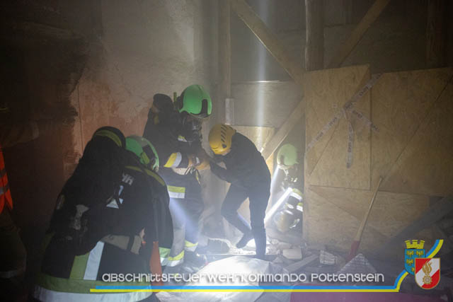 Großübung Tritolia19" Feuerwehrabschnitt Pottenstein am 06.April 2019  Fotos: ASB Markus Hackl u. ASB Bernd Taxberger AFKDO Pottenstein
